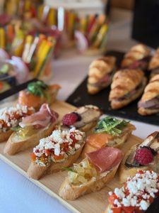 Custom catering for brunch with friends in sintra