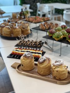Snacks and desserts for office parties in sintra